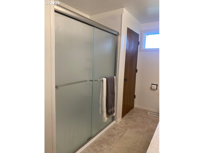 3308 Wisteria Street Eugene, OR 97404 - Photo 11 of 19 a view of a bathroom