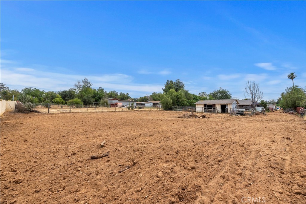 16920 Ponderosa Lane Riverside, CA 92504 - Photo 12 of 31