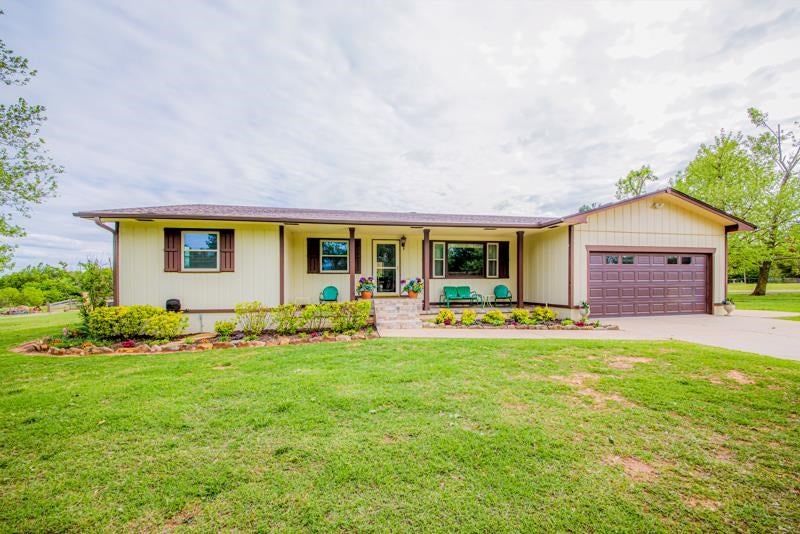 344111 East 920 Road Chandler, OK 74834 - Photo 2 of 28 Gallery Image 2