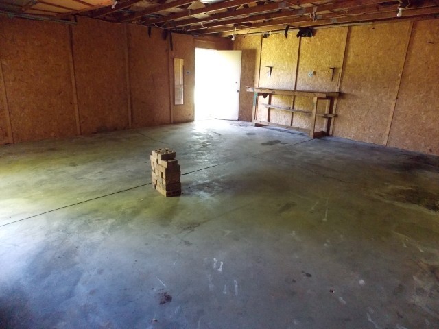 12698 Versailles Road Rockvale, TN 37153 - Photo 27 of 30 a view of a indoor garage