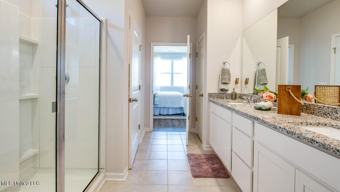 17431 Willow Cove McHenry, MS 39561 - Photo 17 of 23 17_Bristol_Primary-Bathroom