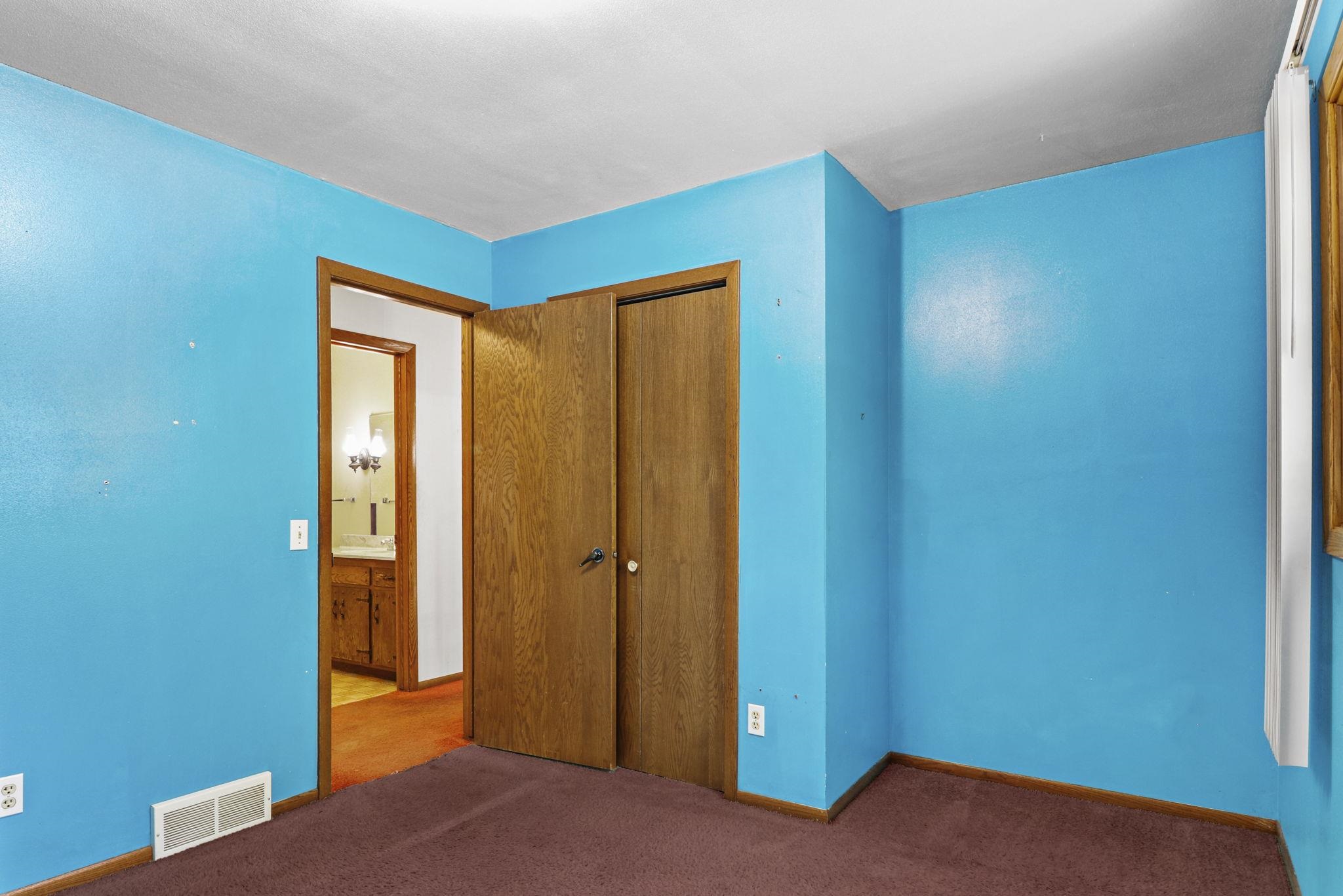 6014 Old Middleton Road Madison, WI 53705 - Photo 18 of 35
