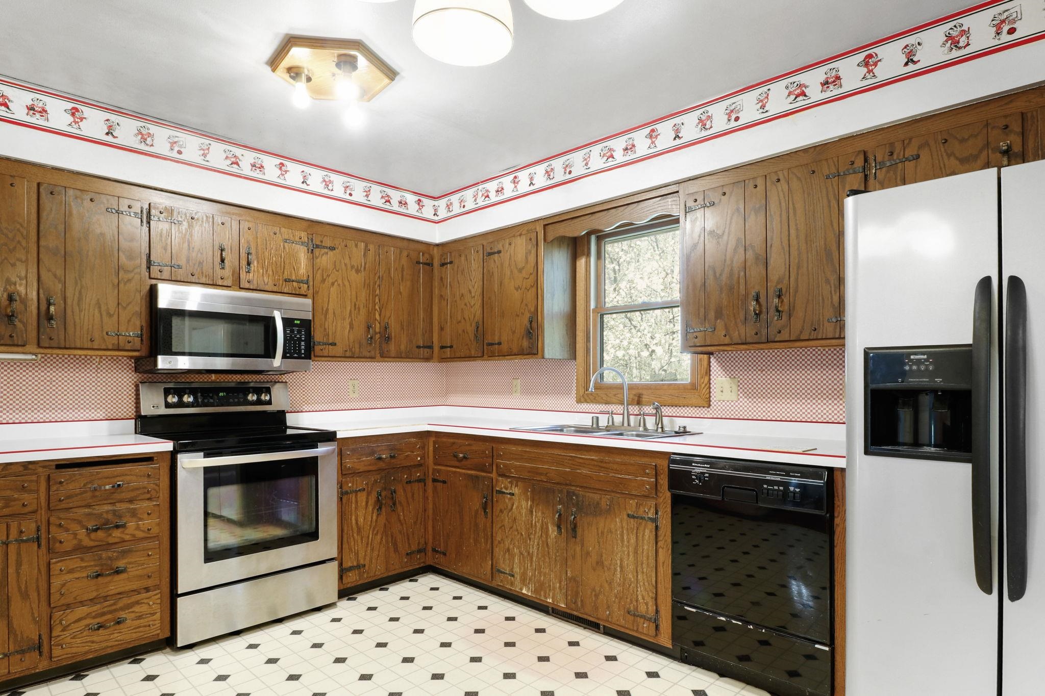 6014 Old Middleton Road Madison, WI 53705 - Photo 2 of 35