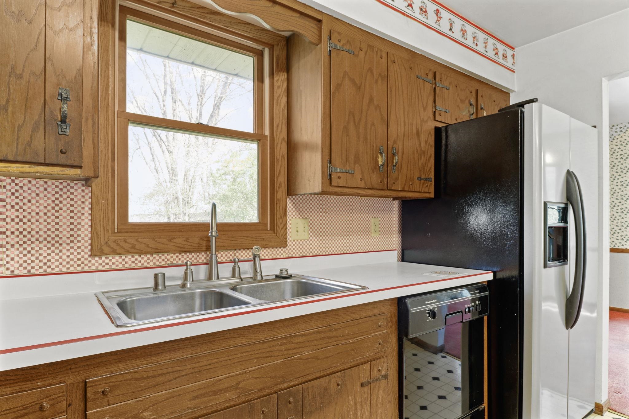 6014 Old Middleton Road Madison, WI 53705 - Photo 3 of 35