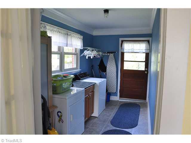 1738 Poole Town Road Asheboro, NC 27205 - Photo 13 of 16 Laundry Room.