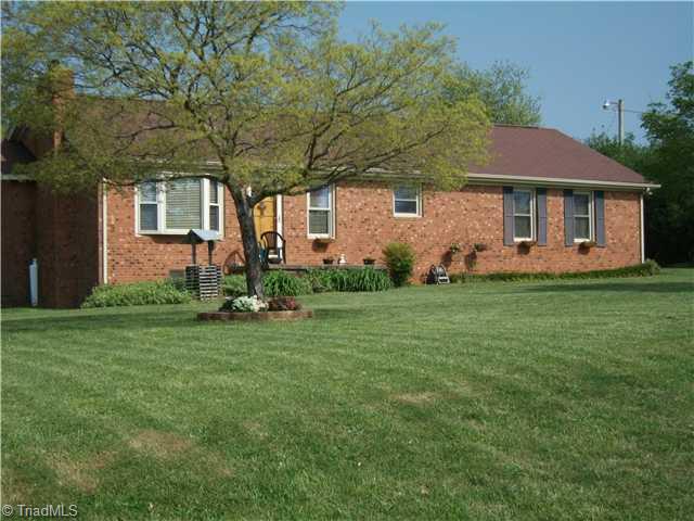1738 Poole Town Road Asheboro, NC 27205 - Photo 14 of 16 Exterior Front.