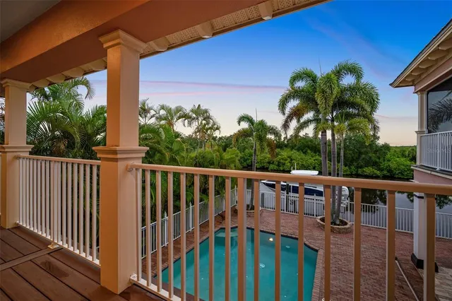 $1,598,999 | 825 Islebay Drive, Apollo Beach, FL 33572
