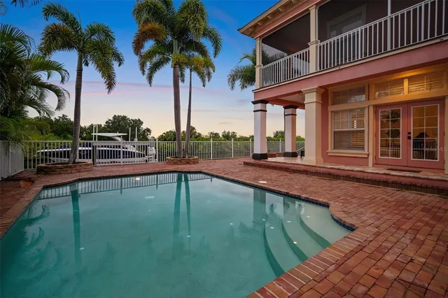 $1,598,999 | 825 Islebay Drive, Apollo Beach, FL 33572