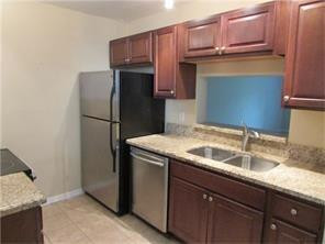 140 Northwest 70th Street, Unit 1020 Boca Raton, FL 33487 - Photo 2 of 12 Kitchen