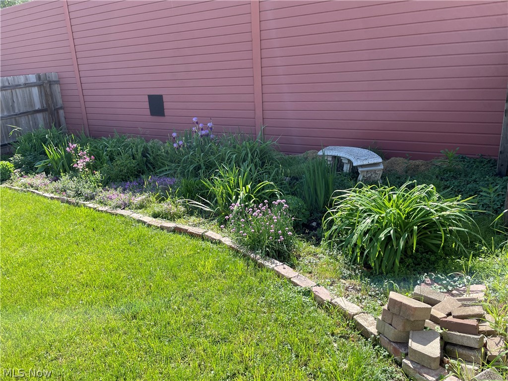 10313 Briggs Road Cleveland, OH 44111 - Photo 6 of 35 Gallery Image 6