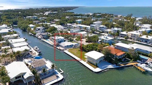 $1,340,000 | 230 Jolly Roger Drive, Key Largo, FL 33037