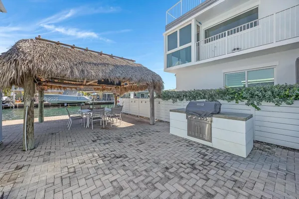 $1,340,000 | 230 Jolly Roger Drive, Key Largo, FL 33037