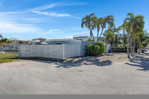 $1,340,000 | 230 Jolly Roger Drive, Key Largo, FL 33037