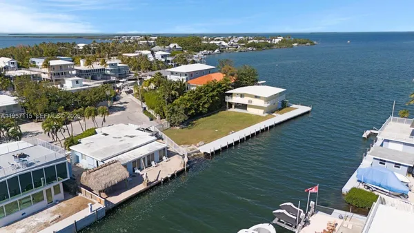 $1,340,000 | 230 Jolly Roger Drive, Key Largo, FL 33037