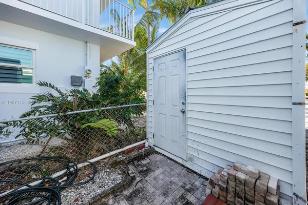 $1,340,000 | 230 Jolly Roger Drive, Key Largo, FL 33037
