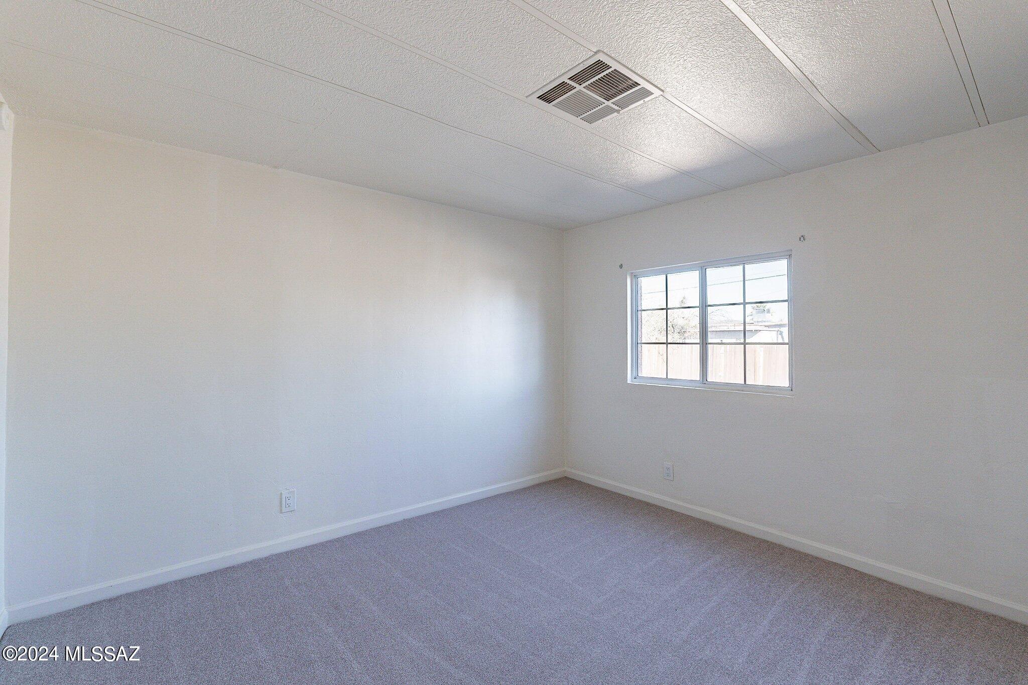 2572 West Bilby Road Tucson, AZ 85746 - Photo 11 of 18 Gallery Image 11