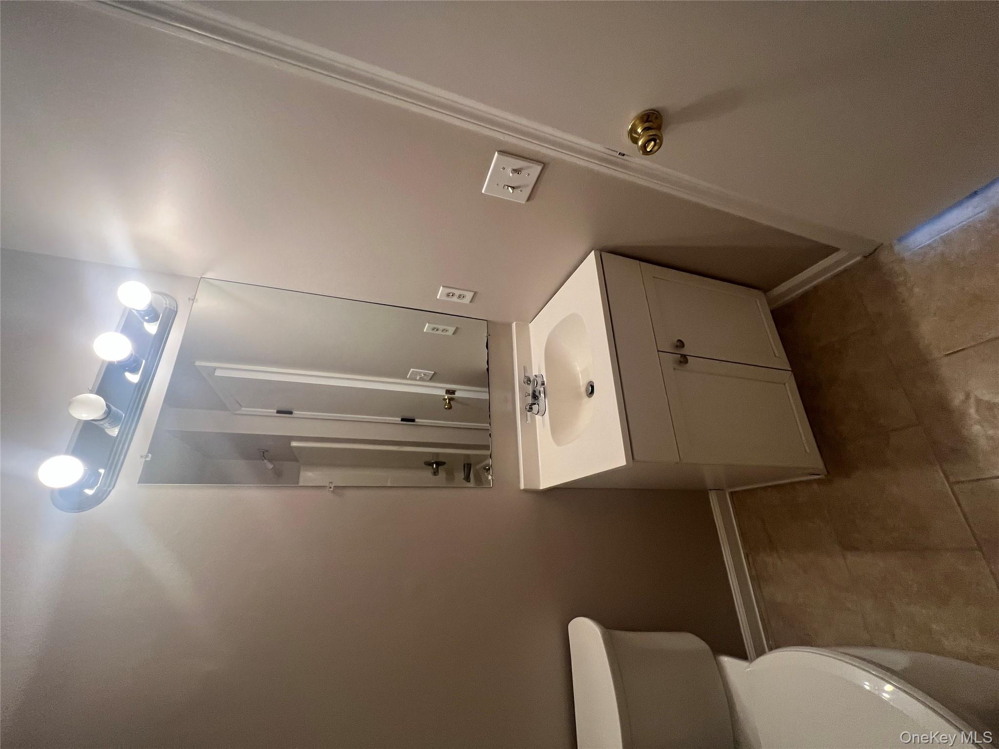 47 Helene Road Warwick, NY 10990 - Photo 4 of 7