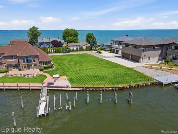 $499,000 | 33126 North River Road, Harrison Township, MI 48045