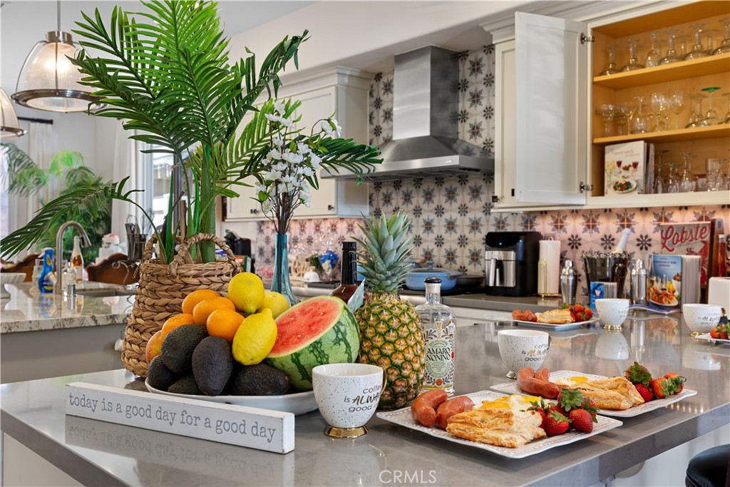 610 17th Street Huntington Beach, CA 92648 - Photo 41 of 64 Kitchenette