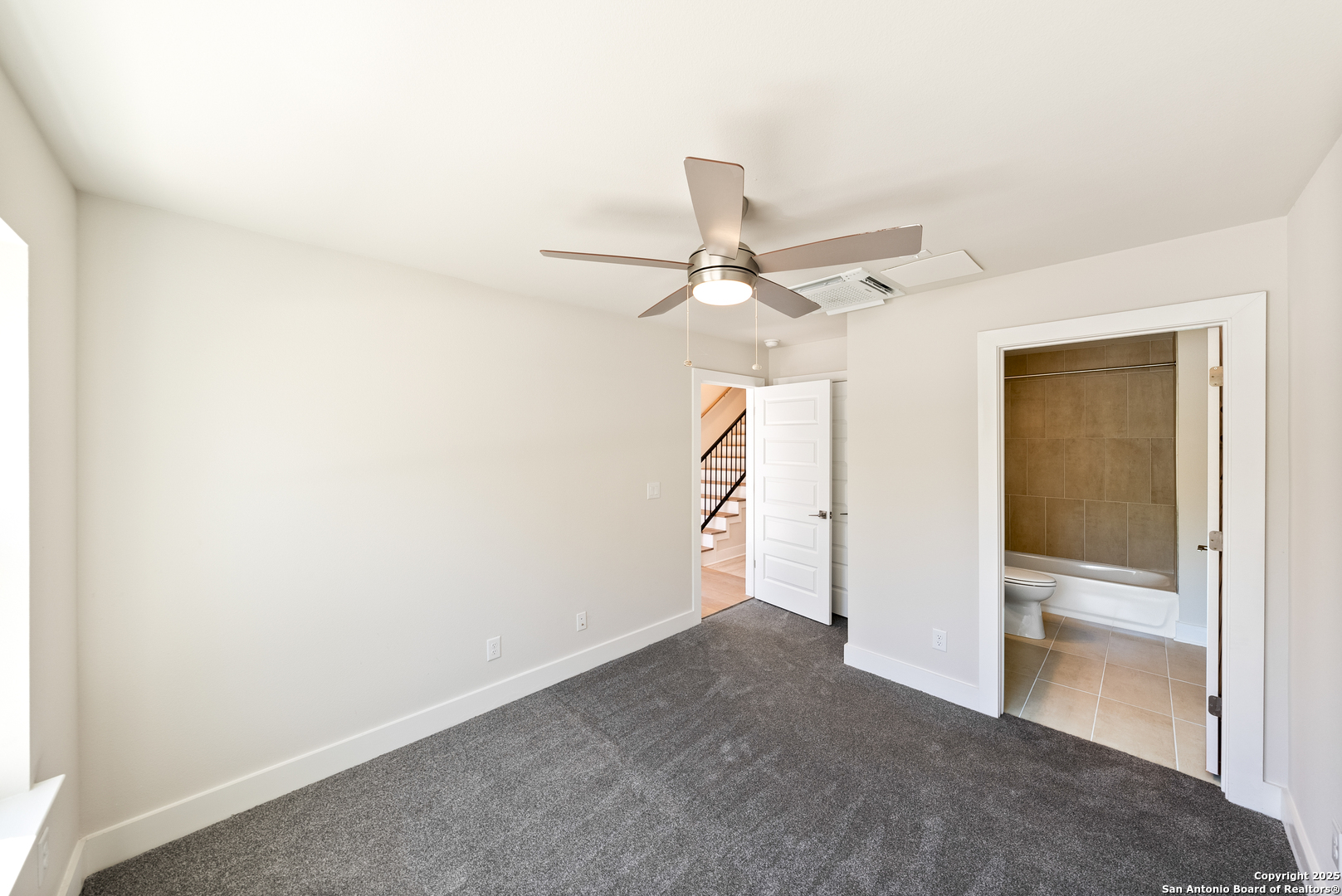 419 Ira Avenue, Unit 1101 San Antonio, TX 78209 - Photo 4 of 22 an empty room