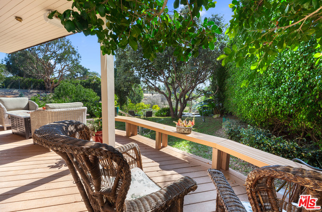 6653 Zumirez Drive Malibu, CA 90265 - Photo 23 of 50