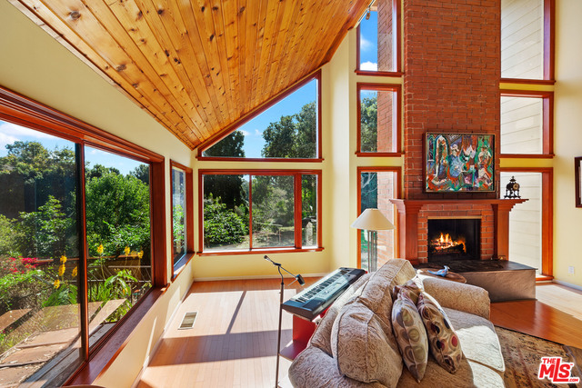 6653 Zumirez Drive Malibu, CA 90265 - Photo 4 of 50