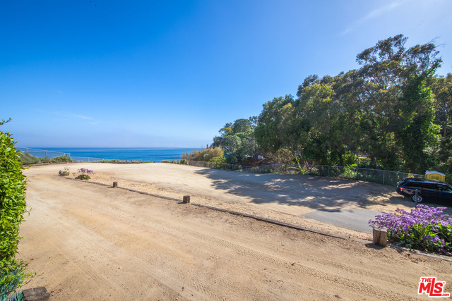 6653 Zumirez Drive Malibu, CA 90265 - Photo 49 of 50