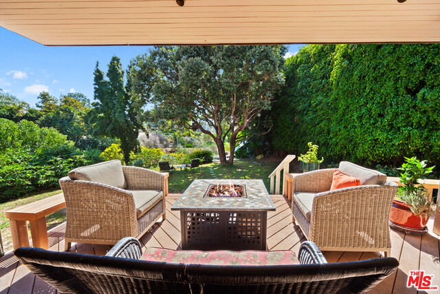 6653 Zumirez Drive Malibu, CA 90265 - Photo 6 of 50