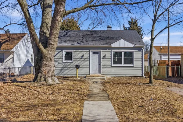 $224,900 | 222 Park Drive, Joliet, IL 60436
