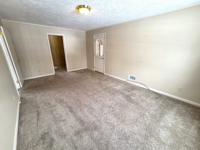 2908 Jamison Boulevard Mount Vernon, IL 62864 - Photo 24 of 40 an empty room with windows