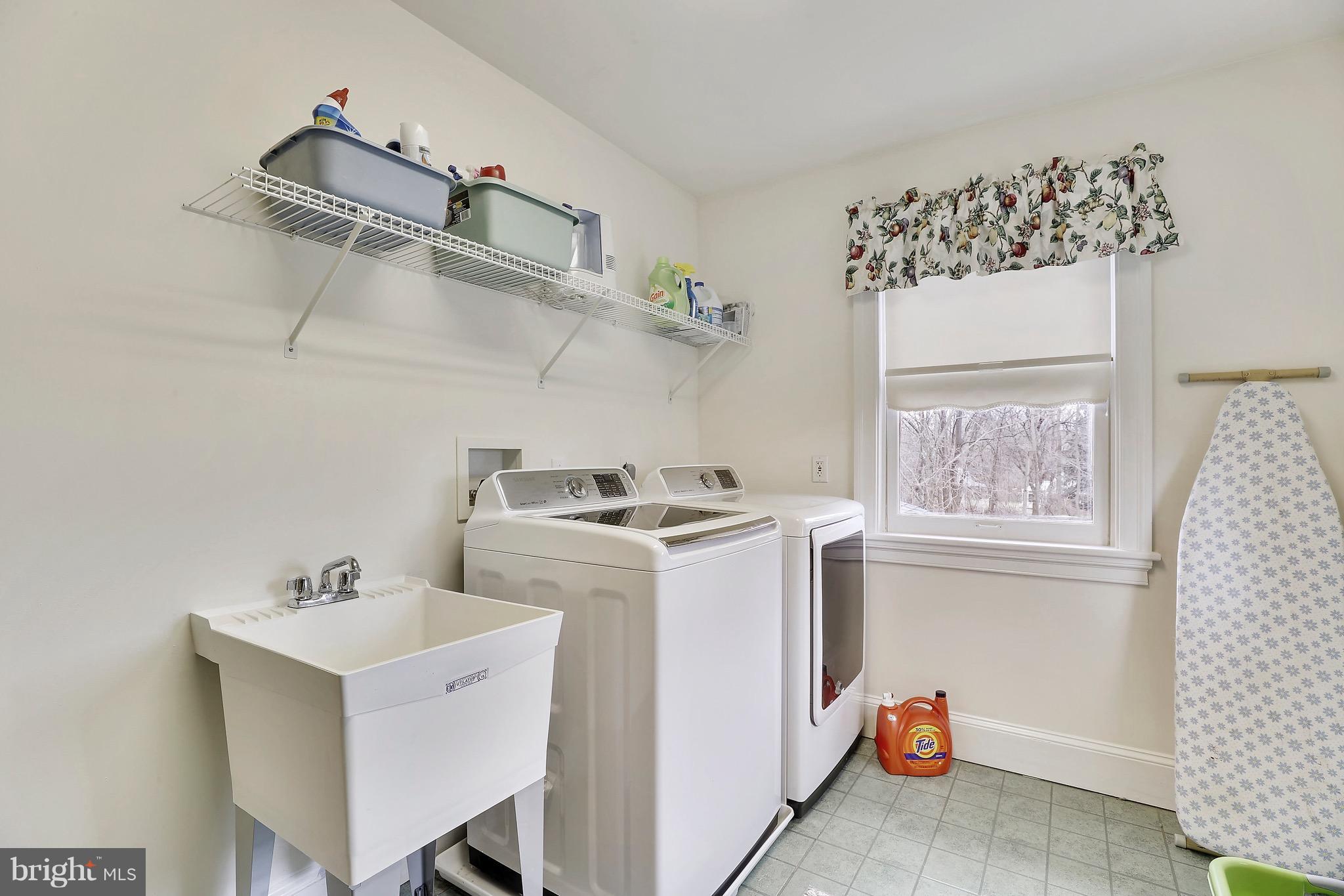 17329 Donora Road Silver Spring, MD 20905 - Photo 26 of 30 Delightful and bright 2nd level laundry room