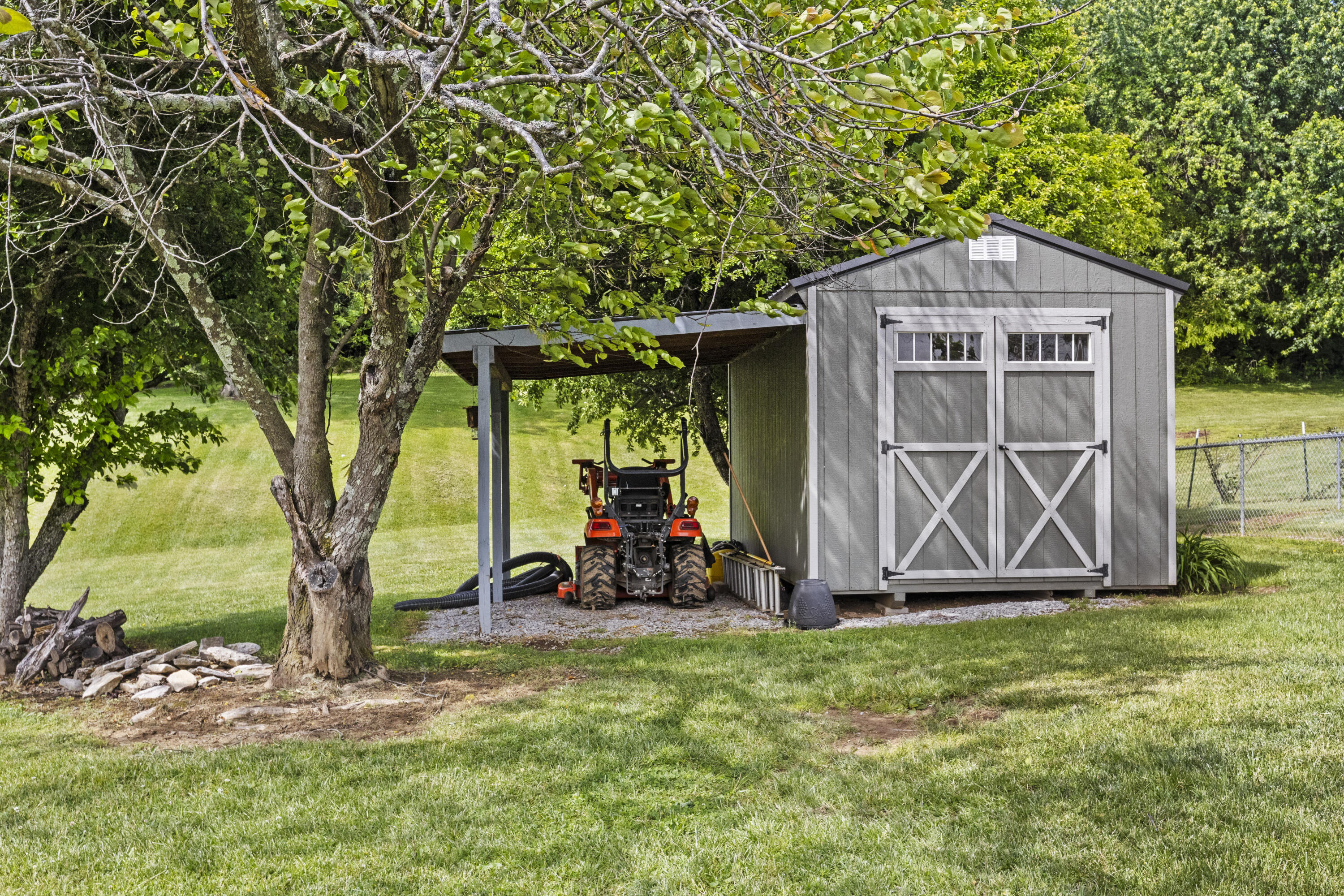 176 Doolin Way Lancaster, KY 40444 - Photo 10 of 28 Great storage building.