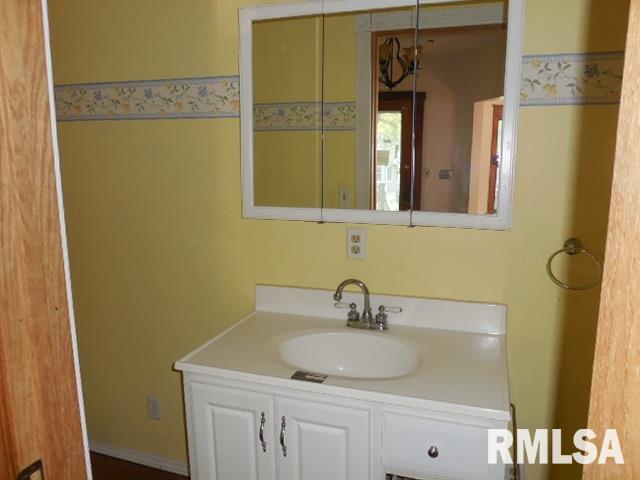 446 48th Street Moline, IL 61265 - Photo 9 of 14 Gallery Image 9