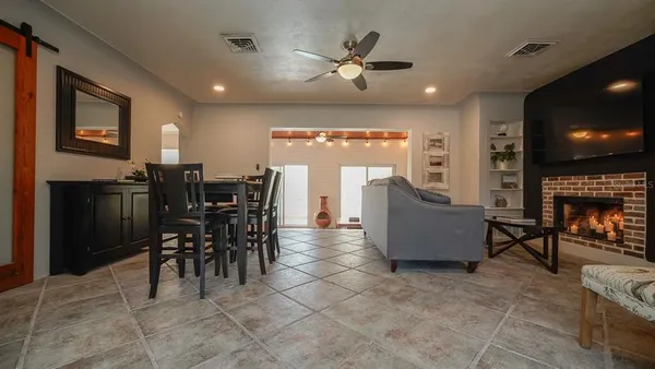 $4,000 | 4739 Baywood Point South, Gulfport, FL 33711