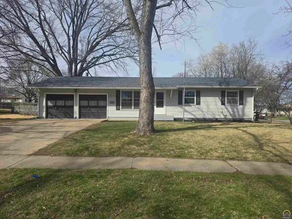 $239,900 | 3100 Southwest 31st Street, Topeka, KS 66614
