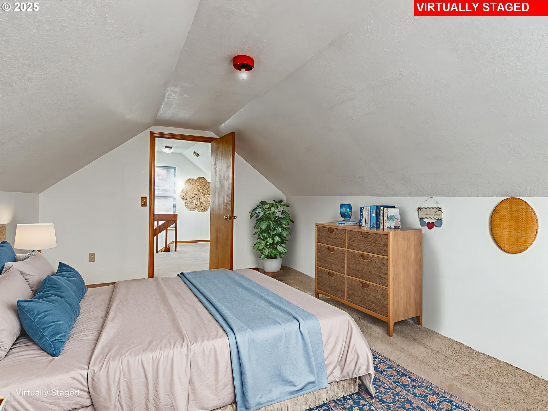 458 West Hayes Street Woodburn, OR 97071 - Photo 18 of 22 a bedroom with a bed and dresser