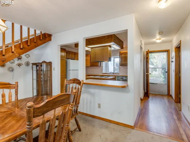 $325,000 | 458 West Hayes Street, Woodburn, OR 97071