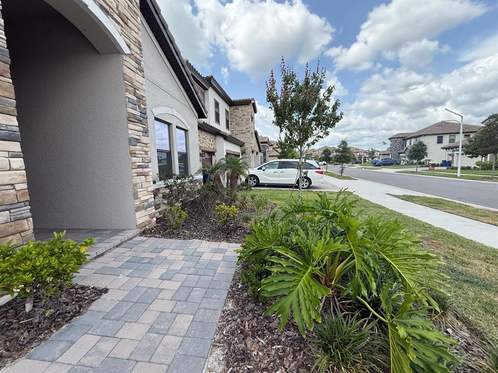 11122 Rustic Timber Loop San Antonio, FL 33576 - Photo 3 of 29
