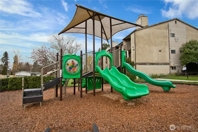 $319,950 | 12525 Northeast 145th Place, Unit F93, Kirkland, WA 98034