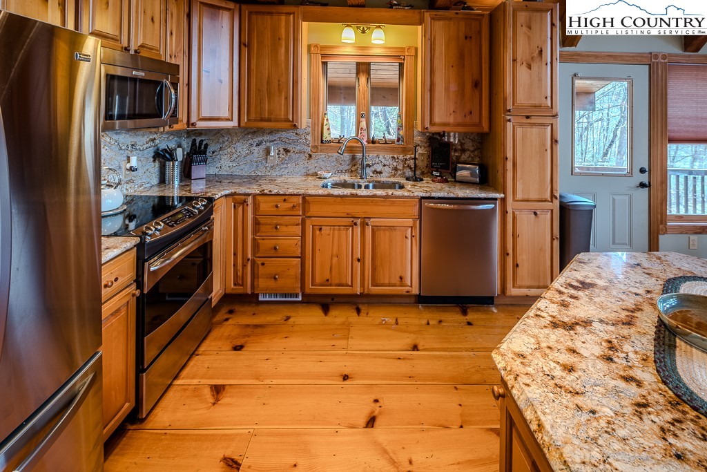 632 Vista Ridge Road West Jefferson, NC 28694 - Photo 12 of 45