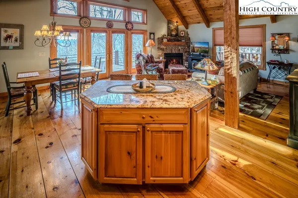 $850,000 | 632 Vista Ridge Road, West Jefferson, NC 28694