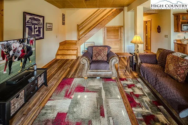 $850,000 | 632 Vista Ridge Road, West Jefferson, NC 28694