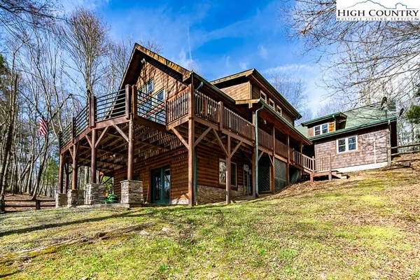 $850,000 | 632 Vista Ridge Road, West Jefferson, NC 28694