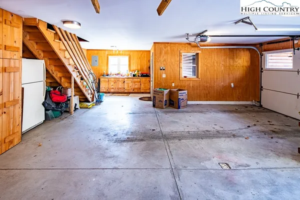 $850,000 | 632 Vista Ridge Road, West Jefferson, NC 28694