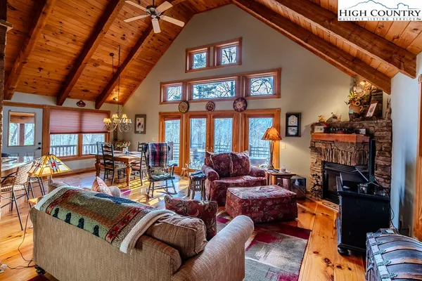 $850,000 | 632 Vista Ridge Road, West Jefferson, NC 28694