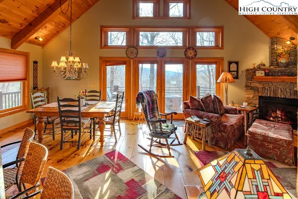 $850,000 | 632 Vista Ridge Road, West Jefferson, NC 28694