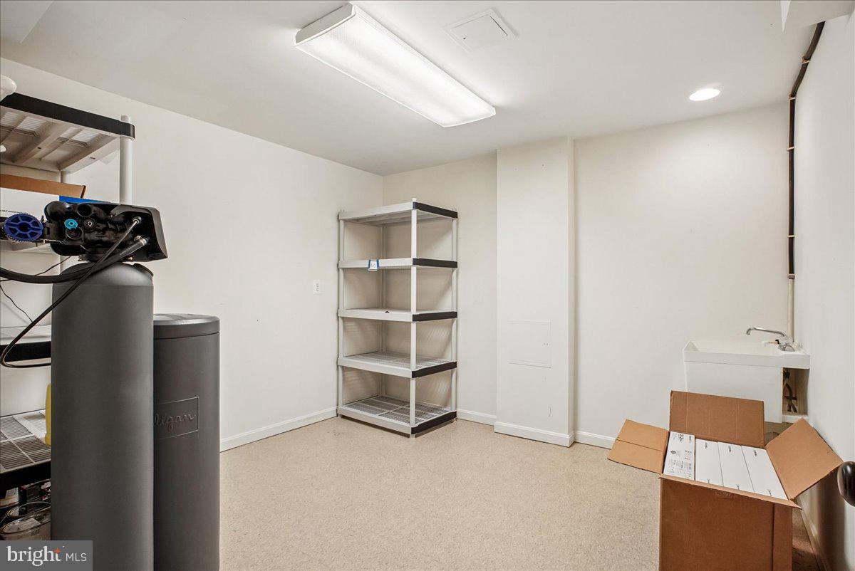11410 Hollow Timber Way Reston, VA 20194 - Photo 41 of 46 Gallery Image 41