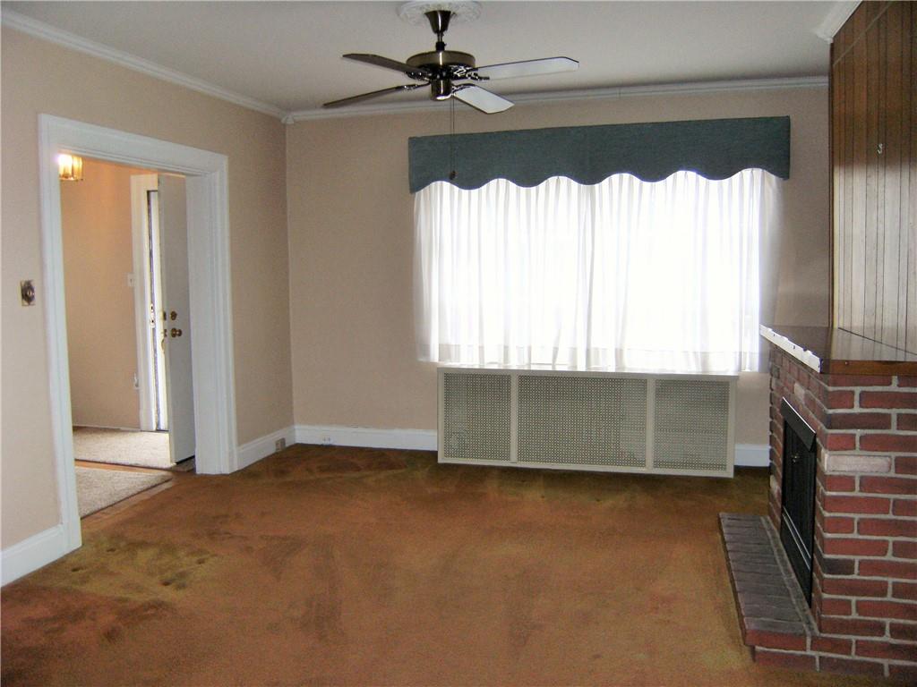 2733 Middletown Road Pittsburgh, PA 15205 - Photo 4 of 25 Living Room Looking Towards Entry
