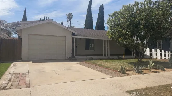$1,025,000 | 1128 South Parton Street, Santa Ana, CA 92707