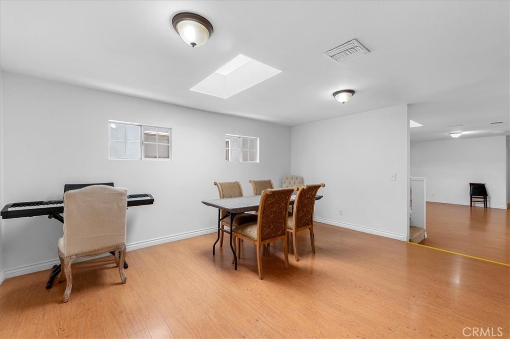 1128 South Parton Street Santa Ana, CA 92707 - Photo 8 of 35